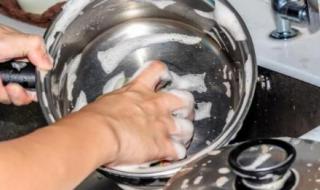 不锈钢锅用冷水洗还是热水洗好 不锈钢锅的清洗